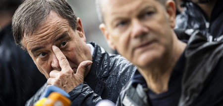Sieht rot: Kanzlerkandidat der Unionsparteien, Armin Laschet (CD... Sieht rot: Kanzlerkandidat der Unionsparteien, Armin Laschet (CD...