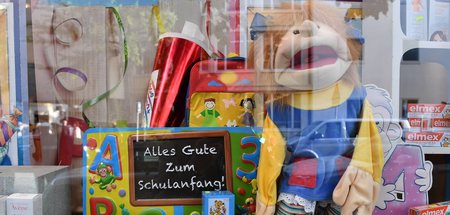 »Kinderspielescheiß« sogar noch im Apothekenschaufenster: Haupts... »Kinderspielescheiß« sogar noch im Apothekenschaufenster: Haupts...