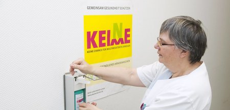Lukaskrankenhaus in Neuss/NRW: Ein bisschen Handhygiene reicht f... Lukaskrankenhaus in Neuss/NRW: Ein bisschen Handhygiene reicht f...