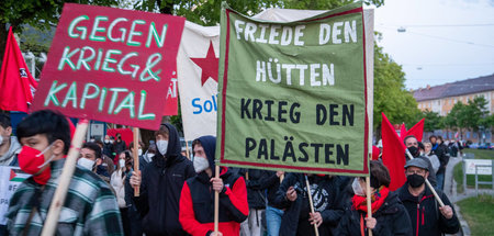 Demonstration am ersten Jahrestag des rassistischen Mordes an Ge...