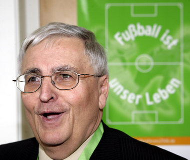 Gegen den Rest der Welt? Theo Zwanziger Gegen den Rest der Welt? Theo Zwanziger