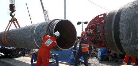 Arbeiter auf der Nord-Stream-2-Baustelle in Kingissepp in der Ob...