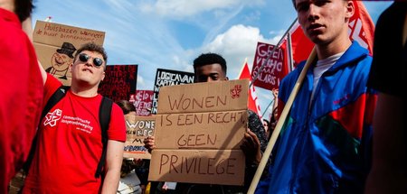 »Wohnen ist ein Recht und kein Privileg«: Demonstration für beza...
