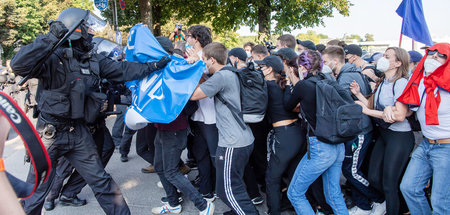 Polizeiangriff auf IAA-Demonstranten in München (10.9.2021)