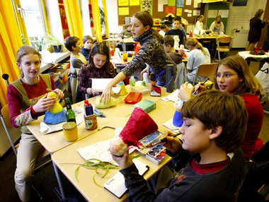 Reformpädagogisches Basteln an der Helene-Lange-Oberschule Wiesb...