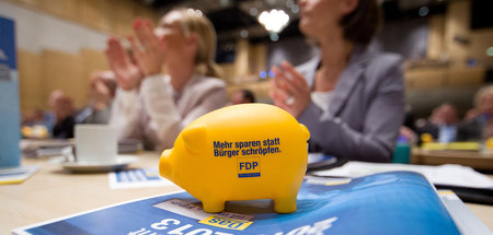 Mehr Geld: FDP und Grüne sind ganz vorne mit dabei, wenn es um G... Mehr Geld: FDP und Grüne sind ganz vorne mit dabei, wenn es um G...