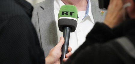 Die deutschsprachigen Kanäle des russischen Senders RT sind bei ...