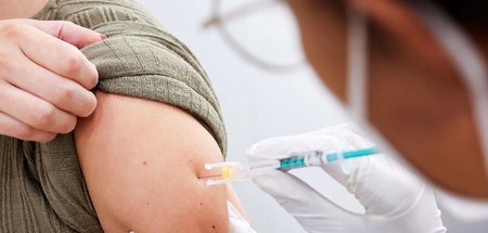 Ein Piks mit großer Wirkung und Konfliktpotential: Coronaschutzi...