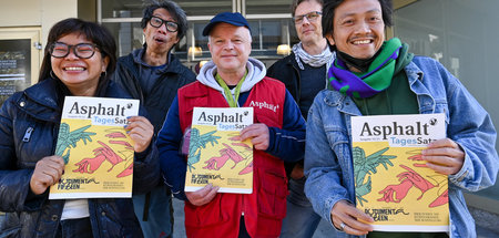 Präsentation der Oktoberausgabe der Straßenzeitung »Asphalt« mit... Präsentation der Oktoberausgabe der Straßenzeitung »Asphalt« mit...