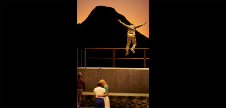 Lust am Untergang: »Cosi fan tutte« an der Staatsoper Unter den ... Lust am Untergang: »Cosi fan tutte« an der Staatsoper Unter den ...