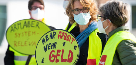 Die Beschäftigten der Länder verlangen eine monetäre Wertschätzu...