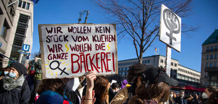 Jetzt soll es nur noch Krümel geben: Diesjährige Demo zum Intern... Jetzt soll es nur noch Krümel geben: Diesjährige Demo zum Intern...