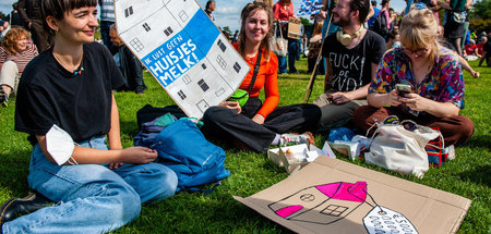 Studierende protestieren am 12. September in Amsterdam gegen Pre... Studierende protestieren am 12. September in Amsterdam gegen Pre...