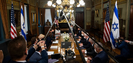 US-Vizepräsidentin Kamala Harris und Israels Außenminister Jair ...
