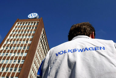 VW-Beschäftigter im Wolfsburger Stammwerk – keine bevorzugte Kli... VW-Beschäftigter im Wolfsburger Stammwerk – keine bevorzugte Kli...