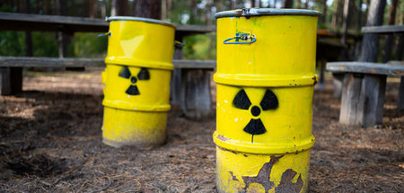 Die Atomindustrie überlasst es Staat und Gesellschaft, ihren str...