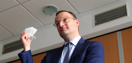 Stellt das Auslaufen von Coronamaßnahmen wie die Maskenpflicht i...