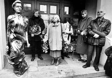 Berlin, 9. Januar 1999: Einweihung der Rosa-Luxemburg-Skulptur i...
