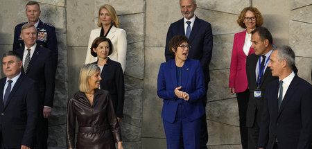 Nato_Verteidigungsmi_71377909.jpg