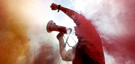 »Zeit zu handeln«: Lautstarker Protest gegen die Untätigkeit der...