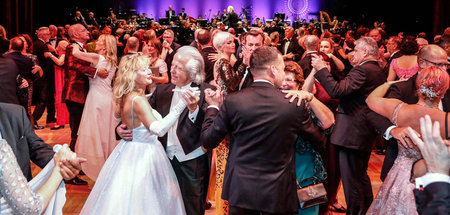 So ausgelassen war es lange nicht mehr: Leipziger Opernball, 202...