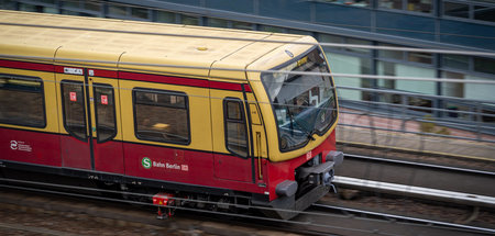 Ausverkauf gestoppt: Der Berliner Nahverkehr bleibt in öffentlic...