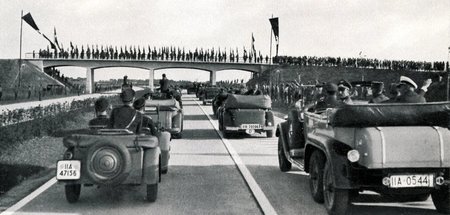Freunde der Automobilität: Naziprominenz eröffnet das Autobahnte...