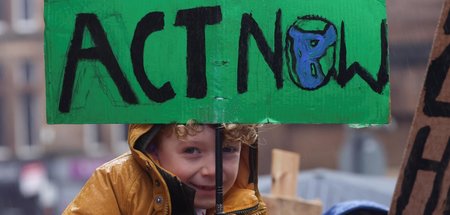 Teilnehmer eine Protestkundgebung am Rande der UN-Klimakonferenz...