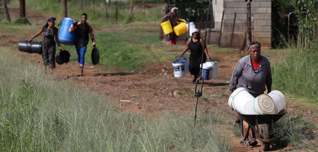 CLIMATE-CHANGE-SAFRICA-WATER.JPG