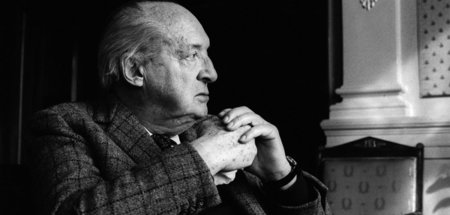 Wieso so trist, schon wieder Dostojewski gelesen? Vladimir Nabok... Wieso so trist, schon wieder Dostojewski gelesen? Vladimir Nabok...