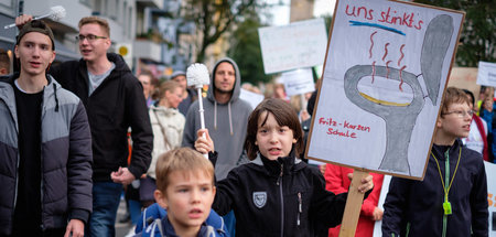 Damit es an Berliner Schulen nicht mehr so müffelt, muss der Dru...
