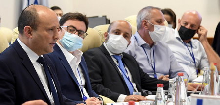 2021-11-11T174127Z_CORONAVIRUS-ISRAEL-DRILL.JPG