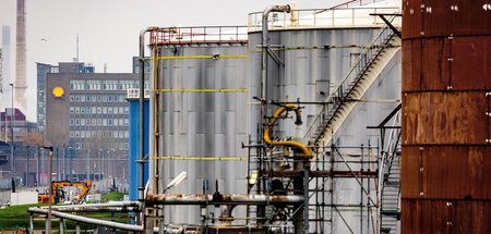 In Zukunft wohl nicht mehr hier: Shell-Anlage in Rotterdam