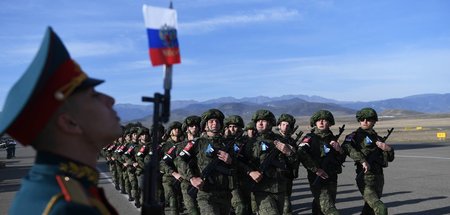 Russische Friedenstruppen in Aserbaidschan (Nähe Stepanakert, 10...
