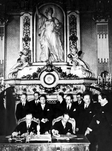 Reichsaußenminister Ribbentrop und sein französischer Amtskolleg...