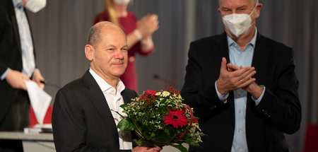 Bundeskanzler in spe: Olaf Scholz nach seiner Rede beim Parteita...