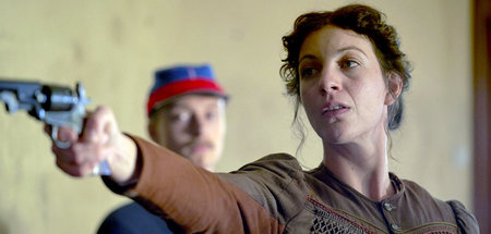 Machtkampf in Paris, Szene mit der Revolutionärin Louise Michel:...
