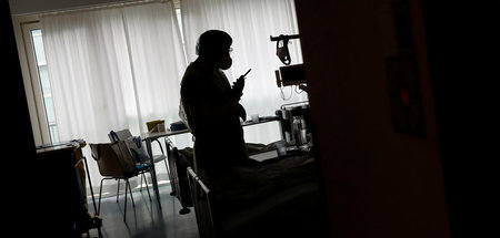 Pfleger auf Covid-19-Station in Darmstädter Klinik: Kritiker erw...