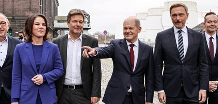 Olaf Scholz und sein Schattenkabinett: Gemeinsam für die deutsch...