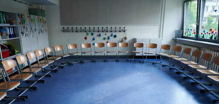 Leeres Klassenzimmer in einer Berliner Grundschule (23.6.2021)