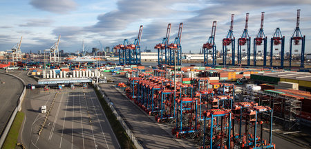 Auch beim Hamburger Hafen hat es einen coronabedingten Einbruch ...