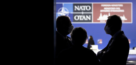 »Schwerwiegende Konsequenzen« angedroht: Teilnehmer des NATO-Auß...