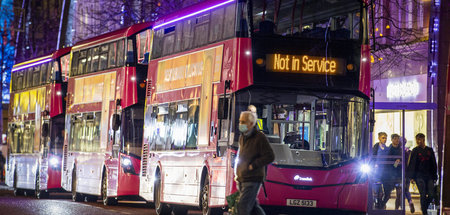 Nichts geht mehr: In 99 Prozent aller Busdepots im Vereinigten K...
