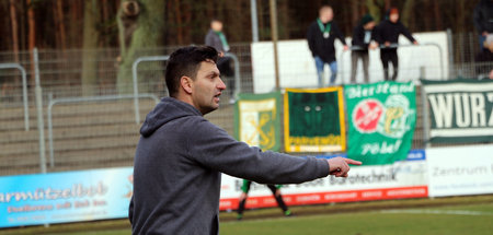 Am Rande des Spiels in Fürstenwalde wurde der Anhänger von Chemi...