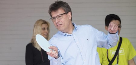 Das Runde muss aufs Eckige: Tischtennismann Thomas Weikert Das Runde muss aufs Eckige: Tischtennismann Thomas Weikert