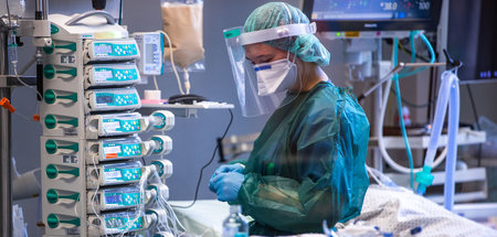 Am Limit: Im Schnitt muss eine Pflegekraft in der BRD 13 Patient...