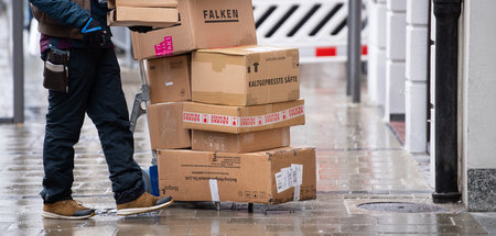 Zum Schutz der Zusteller vor zunehmender physischer Belastung is...