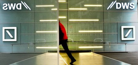 Die Greenwashingvorwürfe gegen die Deutsche Bank und ihre Fondst... Die Greenwashingvorwürfe gegen die Deutsche Bank und ihre Fondst...