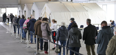 Frage des Überlebenswillens: Impfzentrum in Zorbau (22.11.2021) Frage des Überlebenswillens: Impfzentrum in Zorbau (22.11.2021)