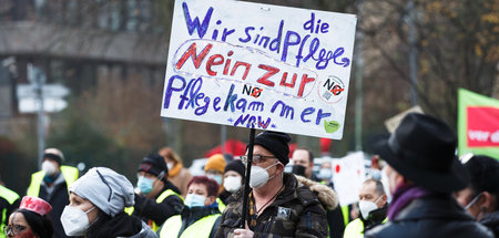 Proteste wie am Sonnabend in Essen begleiten die Errichtung der ...